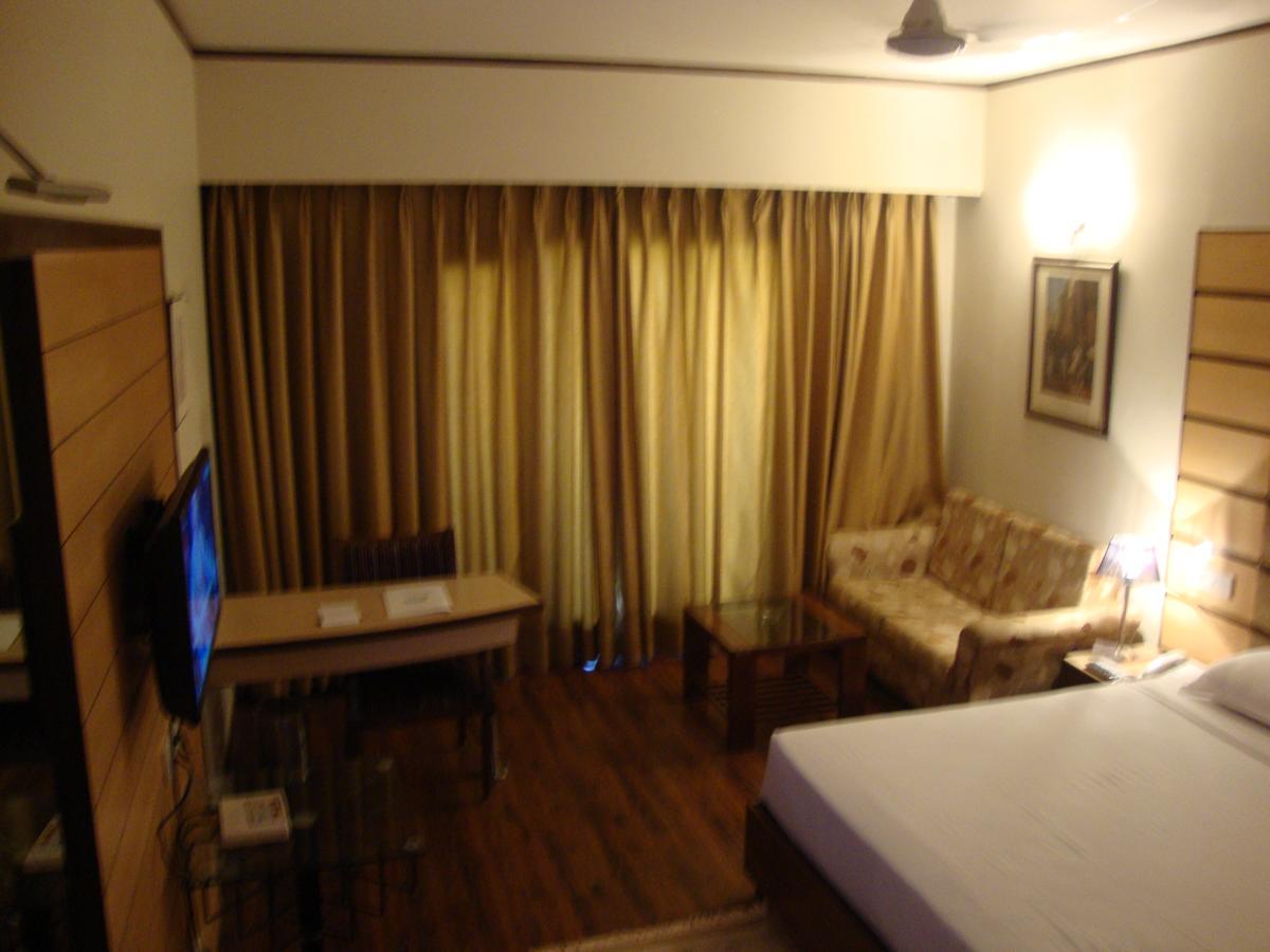Hotel North Park Panchkula Dış mekan fotoğraf